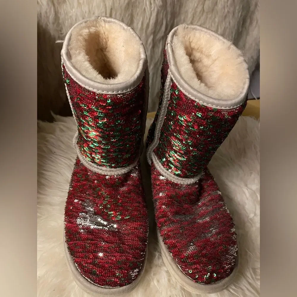 Ugg Reversible Sequin Winter Boot Red,Green,Silver Shearling Size 6